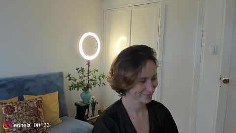 Snapshot of cuddlingbunnny chatting on January 12, 8:03 pm Leonela online show from January 12, 8:03 pm