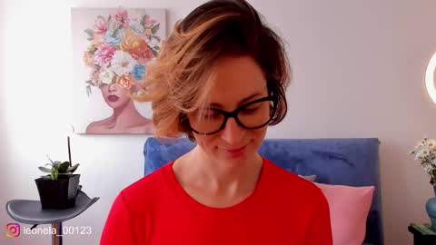 Snapshot of cuddlingbunnny chatting on February 9, 3:27 pm Leonela online show from February 9, 3:27 pm