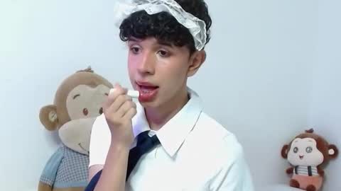 Cuddly online show from October 19, 3:18 am