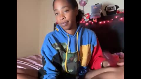 cum2charmxx online show from October 11, 1:53 pm