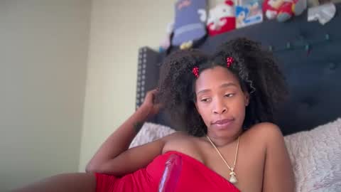 cum2charmxx online show from December 17, 6:36 pm