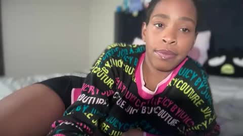 cum2charmxx online show from January 19, 2:21 pm