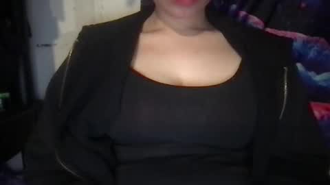 Snapshot of cum4angela chatting on December 11, 5:37 pm Angela online show from December 11, 5:37 pm