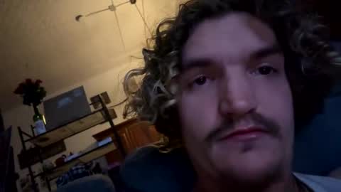 Snapshot of cum_dump_viktor chatting on November 27, 7:32 am cum_dump_viktor online show from November 27, 7:32 am