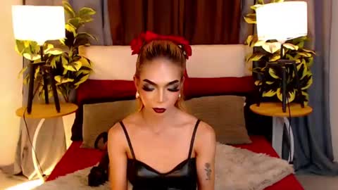 Snapshot of cum_ofdesire chatting on June 9, 2:17 pm cum_ofdesire online show from June 9, 2:17 pm