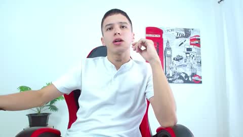 cumandres online show from October 16, 2:07 pm