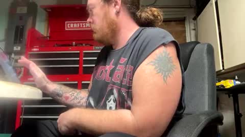 cumdaddyy92 online show from September 26, 4:38 am