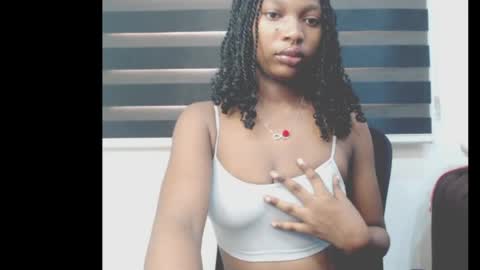 Snapshot of cumebony_petit chatting on May 3, 1:28 pm cumebony_petit online show from May 3, 1:28 pm