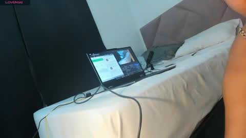 Paulina online show from April 2, 6:22 am