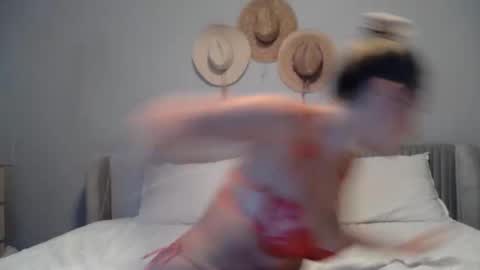 Snapshot of cumoncandy69 chatting on December 23, 5:27 am Cumoncandy69 online show from December 23, 5:27 am