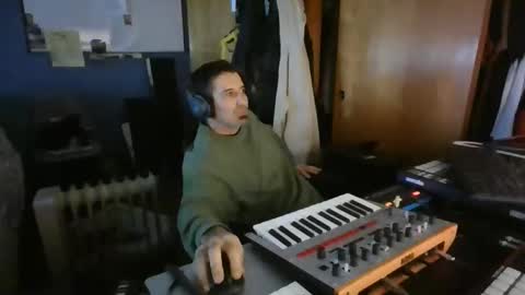 cumonmeplease6 online show from January 19, 8:18 am