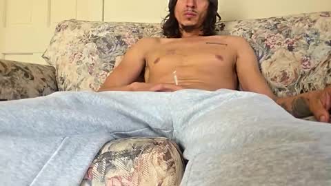 Snapshot of cumplay2323 chatting on November 3, 6:53 pm cumplay2323 online show from November 3, 6:53 pm