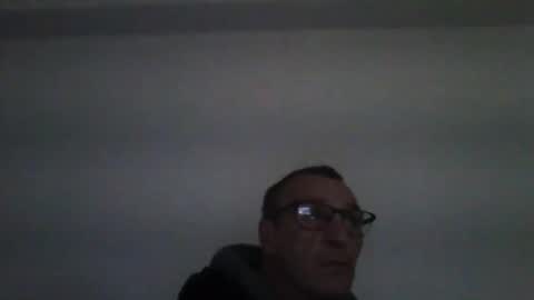 Snapshot of cumseeme002 chatting on February 13, 11:28 am Alan online show from February 13, 11:28 am