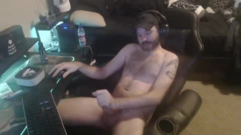 Snapshot of cumslinger2003 chatting on December 7, 5:42 pm cumslinger2003 online show from December 7, 5:42 pm