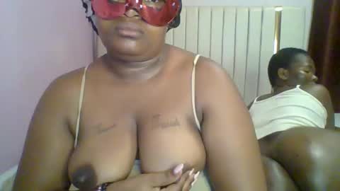 Snapshot of cumslut20458 chatting on November 27, 3:41 am petitee online show from November 27, 3:41 am