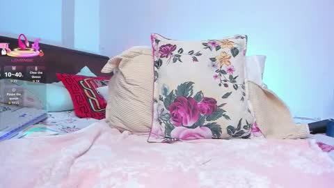 Linnette online show from March 2, 4:58 pm