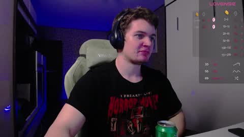 Snapshot of cumzan_ chatting on February 1, 7:13 pm Tarzan online show from February 1, 7:13 pm