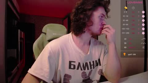 Snapshot of cumzan_ chatting on October 21, 9:48 pm Tarzan online show from October 21, 9:48 pm