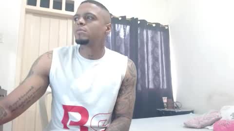 Snapshot of cuplex_hotlatina94 chatting on November 25, 2:39 pm dominic and julieta... independent models online show from November 25, 2:39 pm