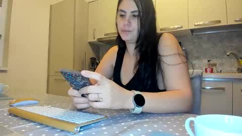 maria  alex online show from October 21, 11:27 pm