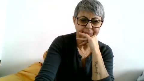 Snapshot of cuplu4346529860 chatting on December 31, 11:42 am couple online show from December 31, 11:42 am