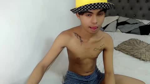 Xyrien online show from December 22, 9:23 pm