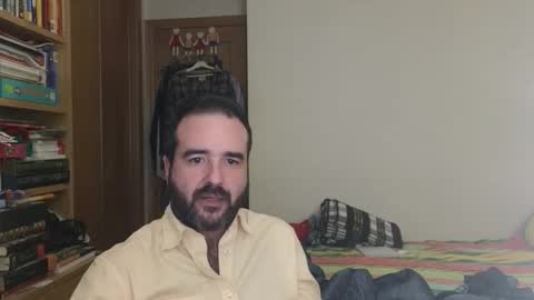 Snapshot of curiosillo1983 chatting on November 6, 3:35 pm curiosillo1983 online show from November 6, 3:35 pm