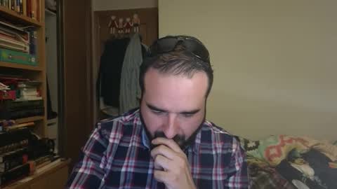 Snapshot of curiosillo1983 chatting on November 12, 3:34 pm curiosillo1983 online show from November 12, 3:34 pm