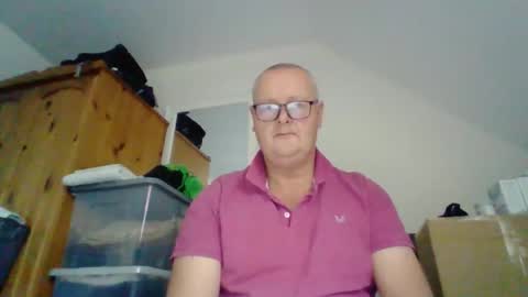 Snapshot of curiousax77 chatting on November 7, 9:31 am curiousax77 online show from November 7, 9:31 am