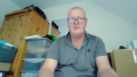 Snapshot of curiousax77 chatting on November 9, 10:35 am curiousax77 online show from November 9, 10:35 am