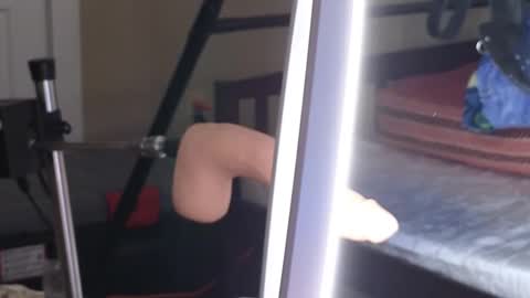 Snapshot of curiousbisex22 chatting on February 25, 11:33 pm Curiousbisex22 online show from February 25, 11:33 pm