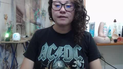 Vannesa online show from March 18, 7:28 pm