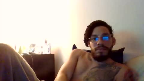 curly_louis online show from October 28, 2:37 am