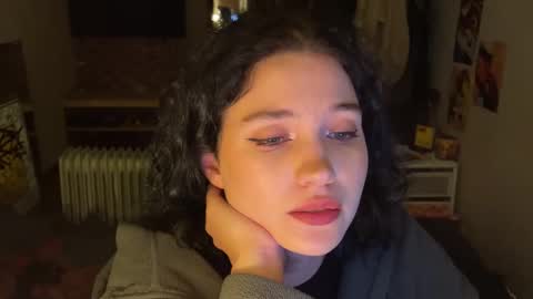 Mary online show from September 22, 7:49 pm