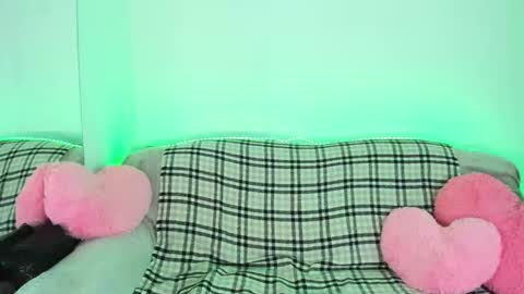 CurlyDreams online show from April 16, 5:30 am