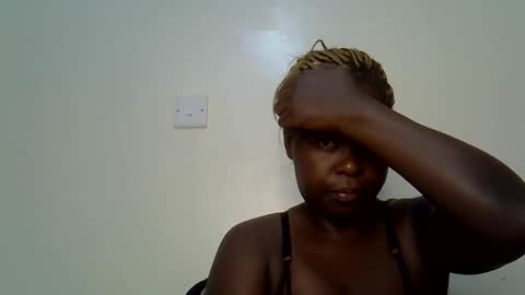 Snapshot of curvy294 chatting on April 15, 8:42 pm SALLY online show from April 15, 8:42 pm