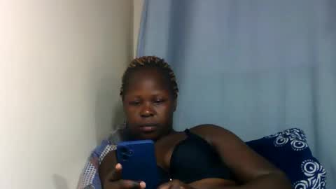 Snapshot of curvy294 chatting on April 18, 9:26 pm SALLY online show from April 18, 9:26 pm