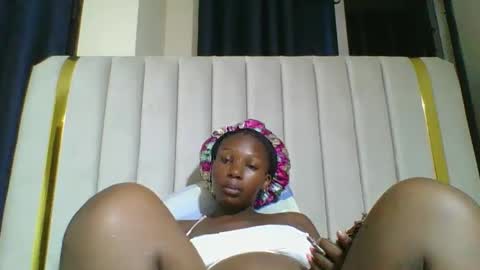 Snapshot of curvybootyj chatting on February 26, 5:39 pm CuteJJudy online show from February 26, 5:39 pm