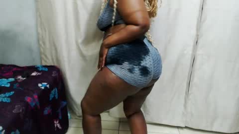 curvydarkfatass online show from July 13, 12:57 am