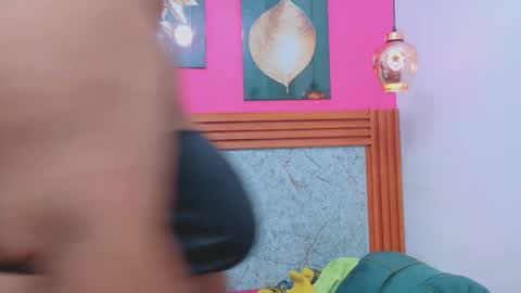 Snapshot of curvyhomebebe chatting on April 2, 2:53 am curvyhomebebe online show from April 2, 2:53 am