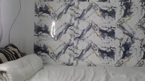 Snapshot of curvyj255 chatting on June 15, 1:57 pm curvyj255 online show from June 15, 1:57 pm