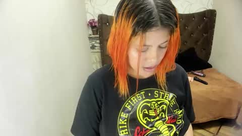 Julieth online show from December 10, 5:39 am