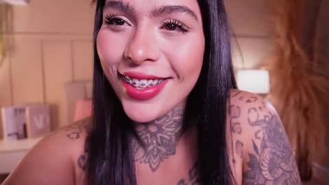 Snapshot of curvyliciouss chatting on April 26, 8:17 pm Samantha online show from April 26, 8:17 pm