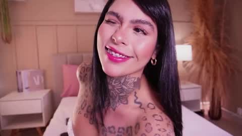 Snapshot of curvyliciouss chatting on May 5, 6:27 pm Samantha online show from May 5, 6:27 pm