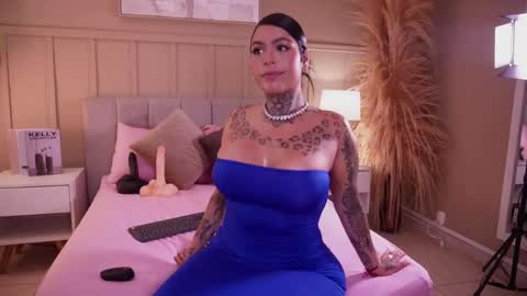 Snapshot of curvyliciouss chatting on May 15, 4:58 pm Samantha online show from May 15, 4:58 pm