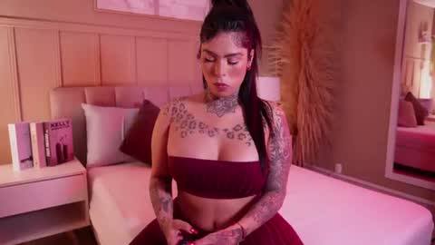 Snapshot of curvyliciouss chatting on June 14, 8:11 pm Samantha online show from June 14, 8:11 pm