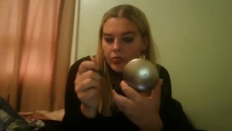 curvymom2025 online show from October 22, 7:57 pm