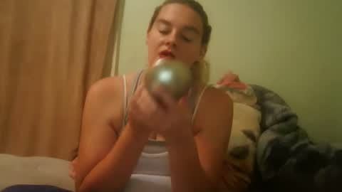 curvymom2025 online show from November 8, 9:57 pm