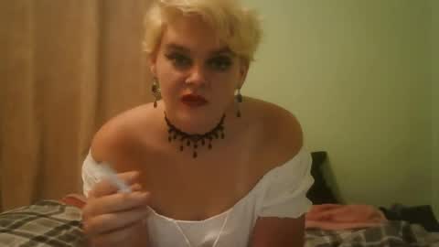 curvymom2025 online show from November 24, 3:06 am