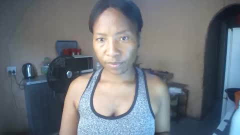 Snapshot of curvypear76x chatting on March 2, 10:11 am curvypear76x online show from March 2, 10:11 am